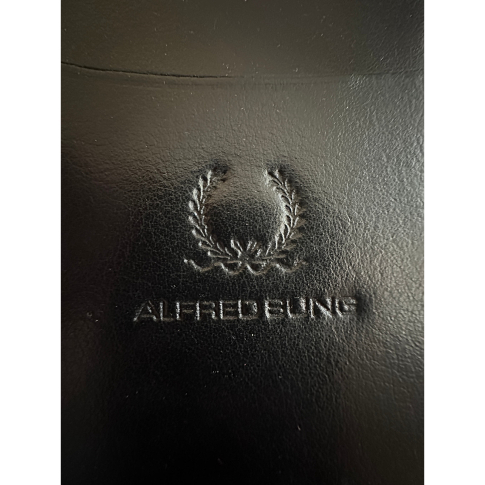 Alfred Sung Men's Black Leather Wallet - Picture 2 of 5